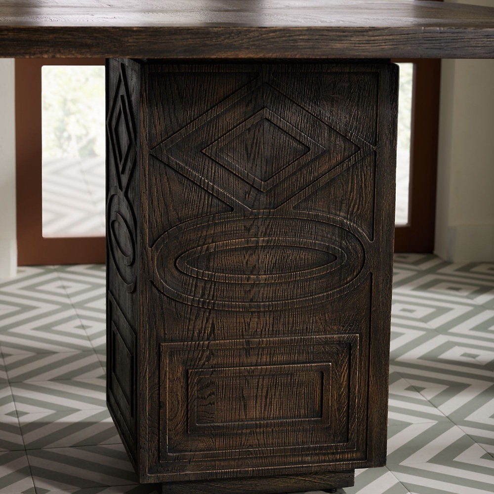 Vargue?o Dining Table