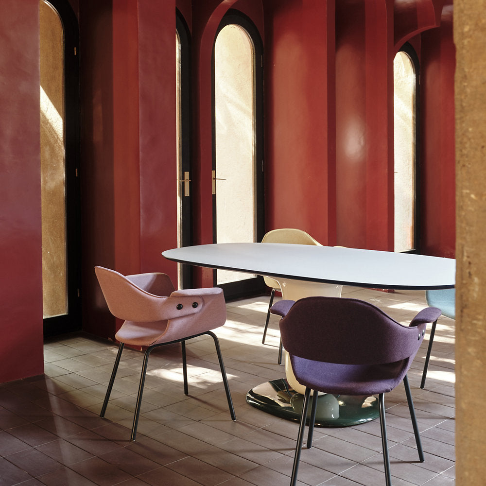 Explorer Oval Dining Table 5A