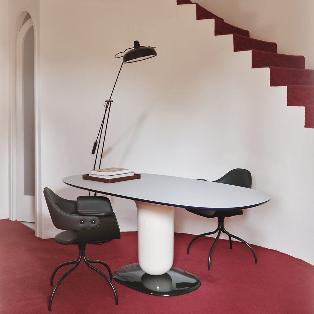 Explorer Oval Dining Table 5A