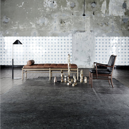 OW150 Daybed