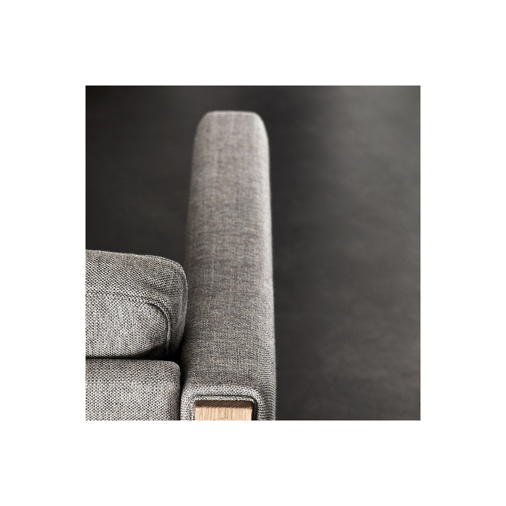 CH163 Sofa