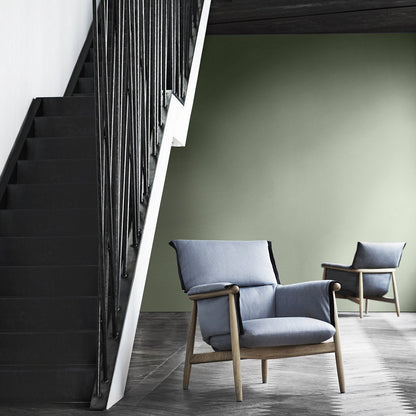 E015 Embrace Lounge Chair