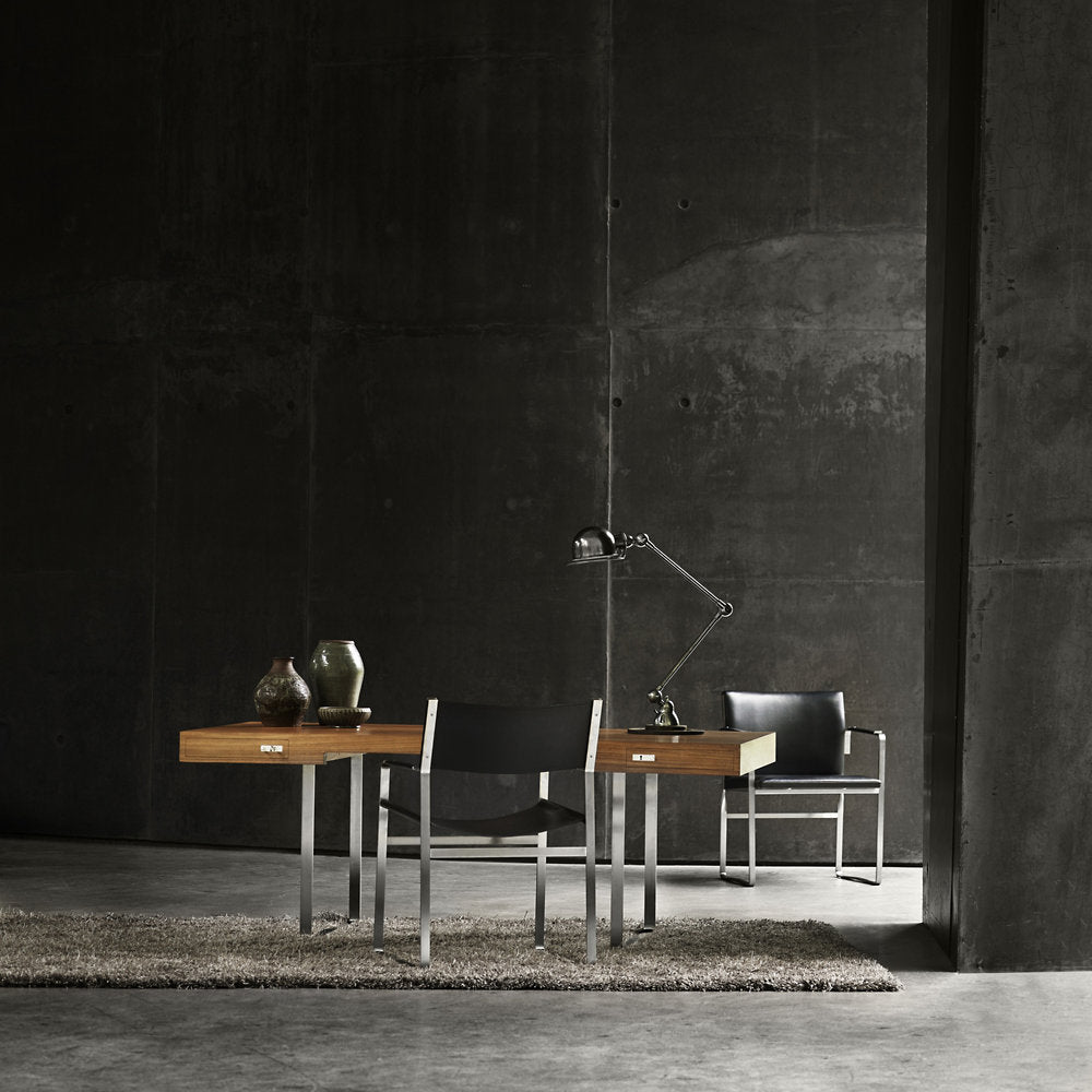 CH110 Desk