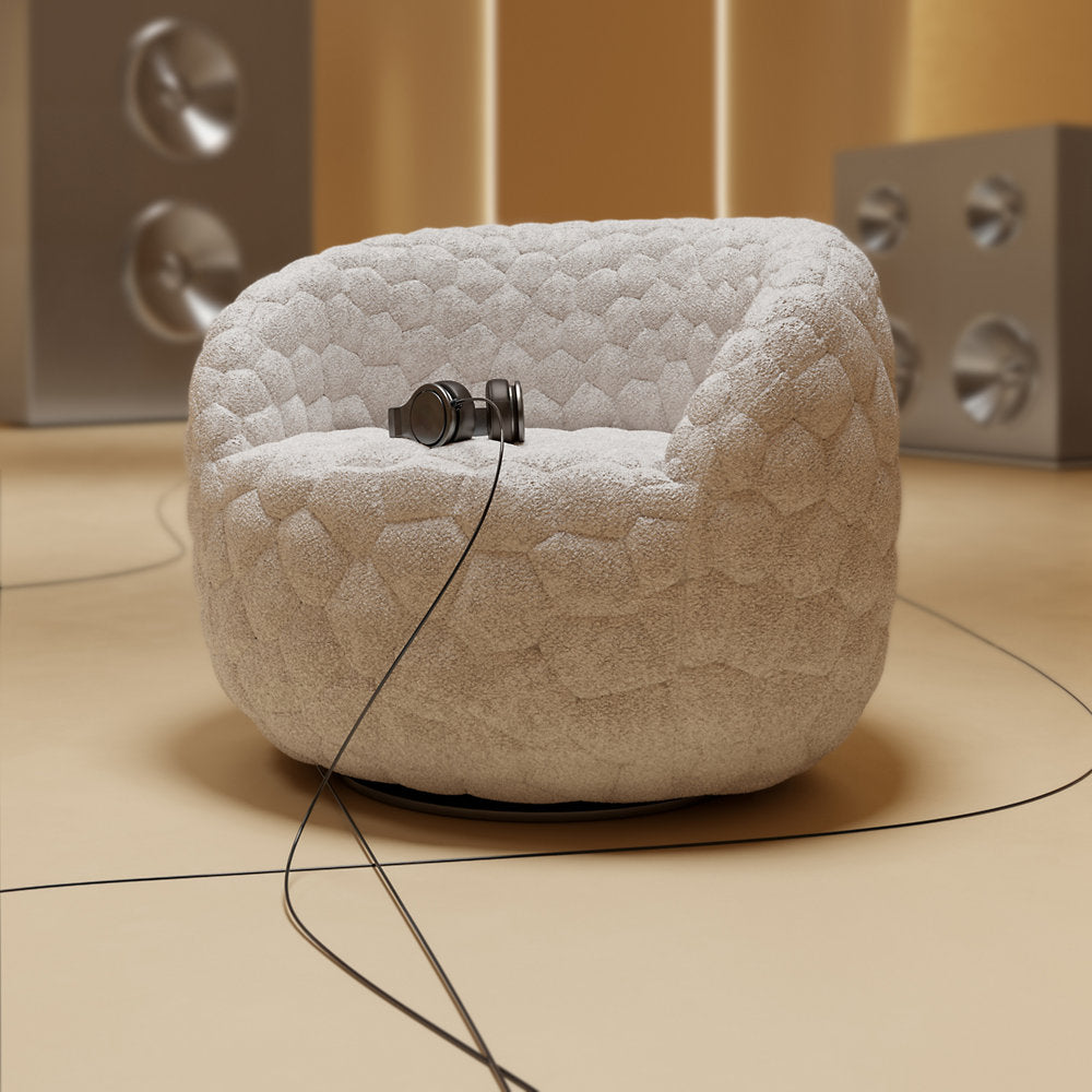 Introvert Lounge Chair