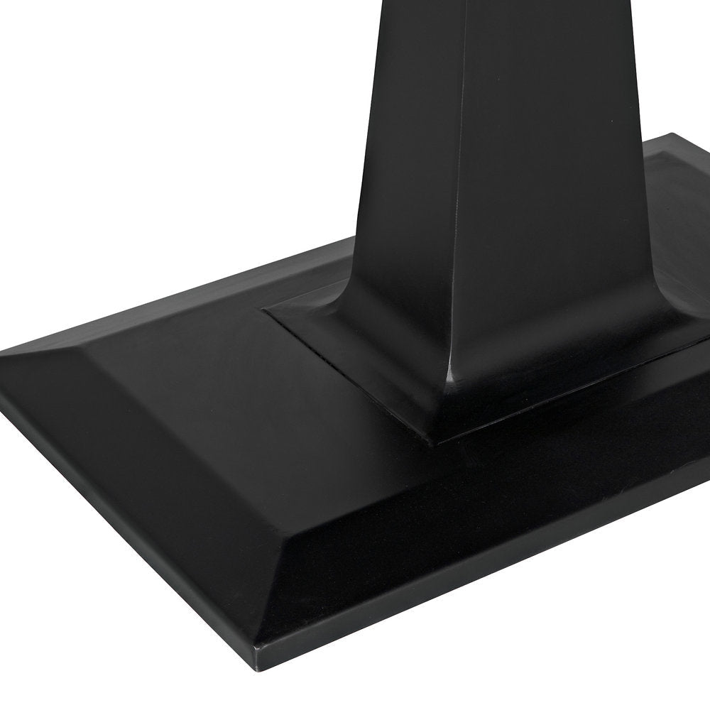 Amboss Dining Table