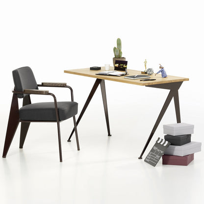 Compas Direction Desk