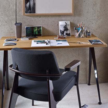 Compas Direction Desk