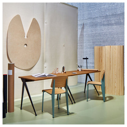Compas Direction Desk